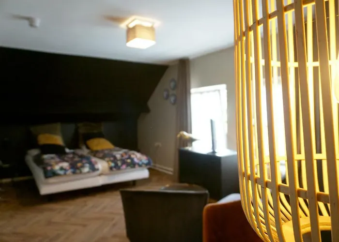 Отель Restaurant 't Zwaantje 2*